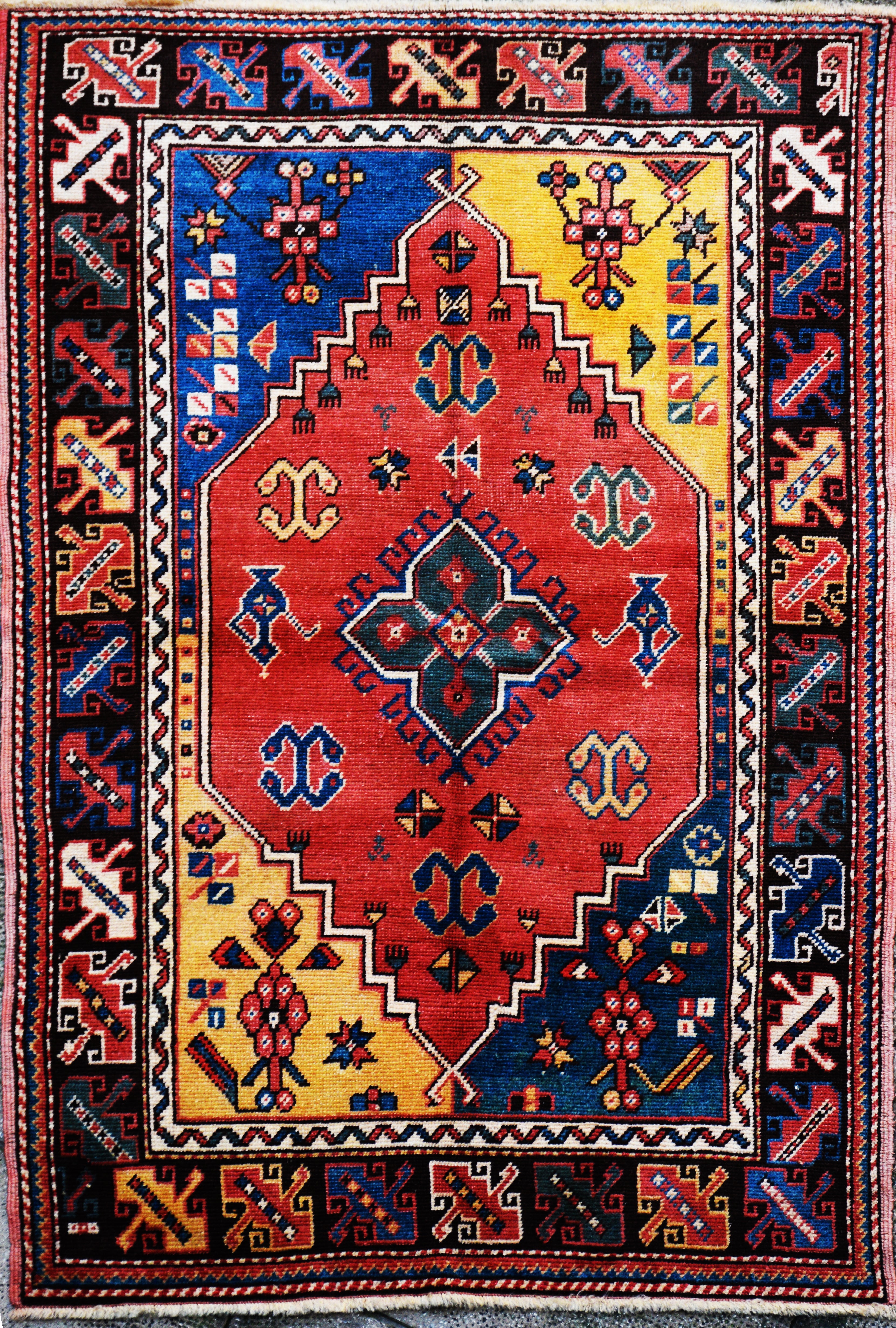 BERGAMA CARPET
