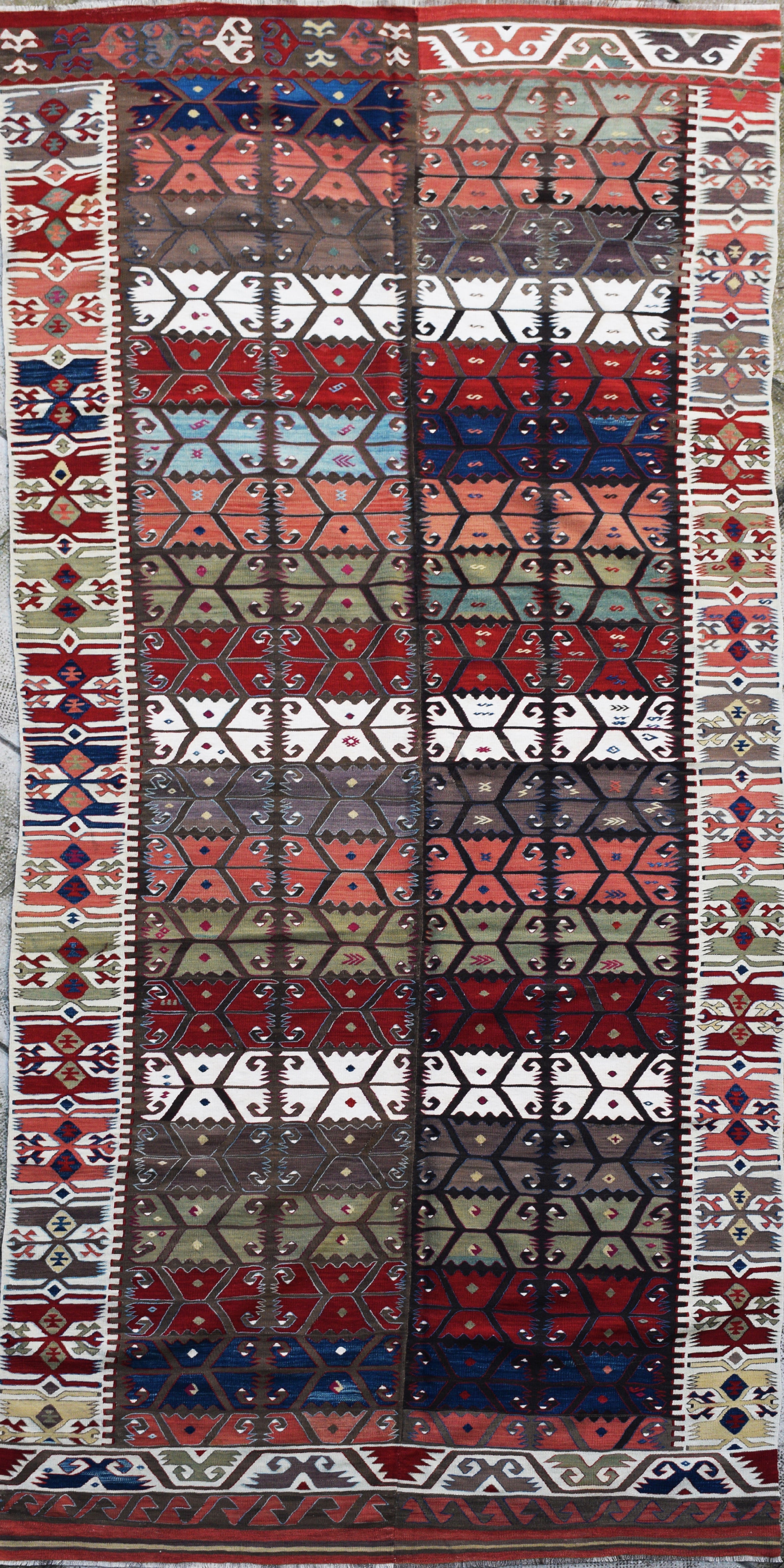 CHIRVAN CAUCASIAN KILIM CARPET