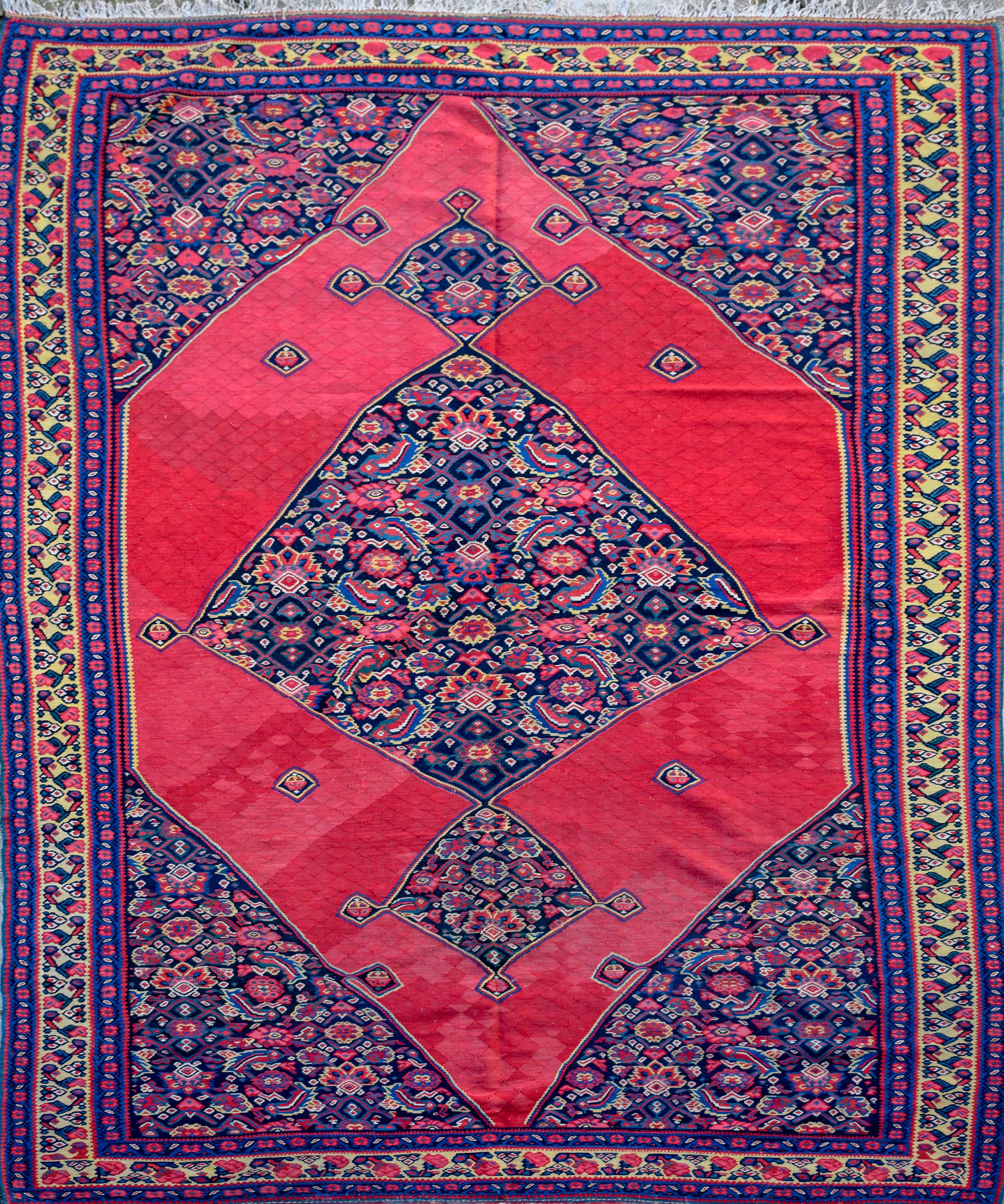 SENNEH CARPET