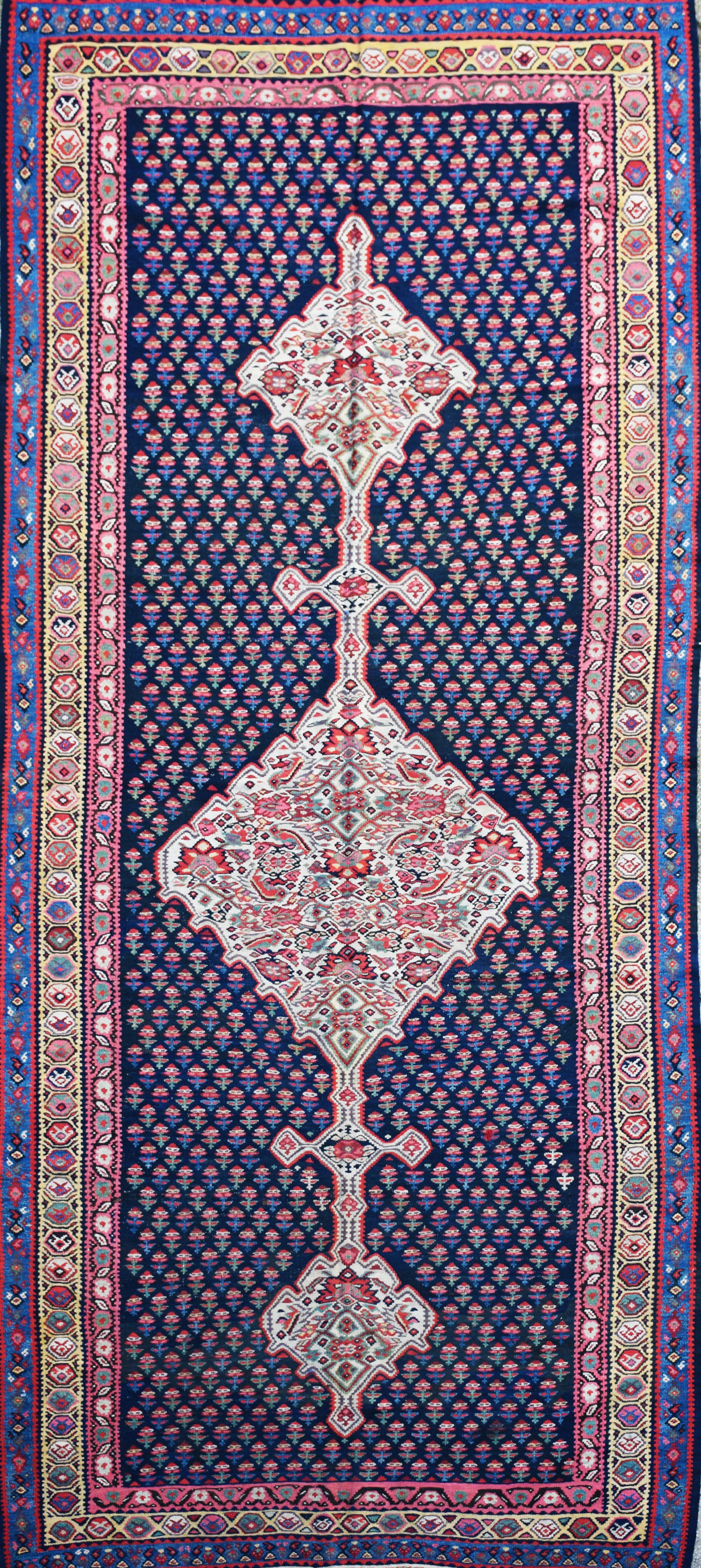 SENNEH CARPET