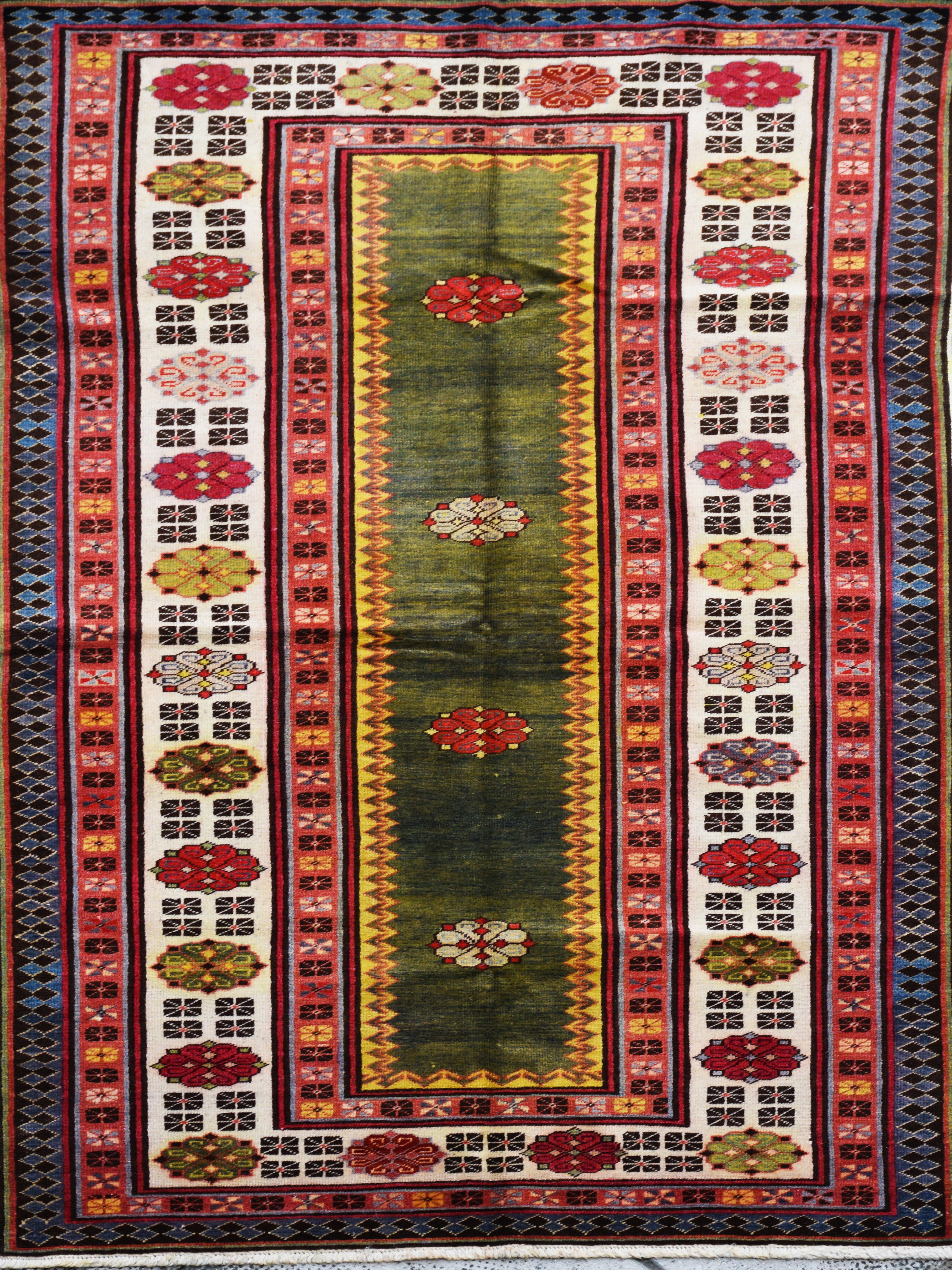 SCHAMACHIA CARPET