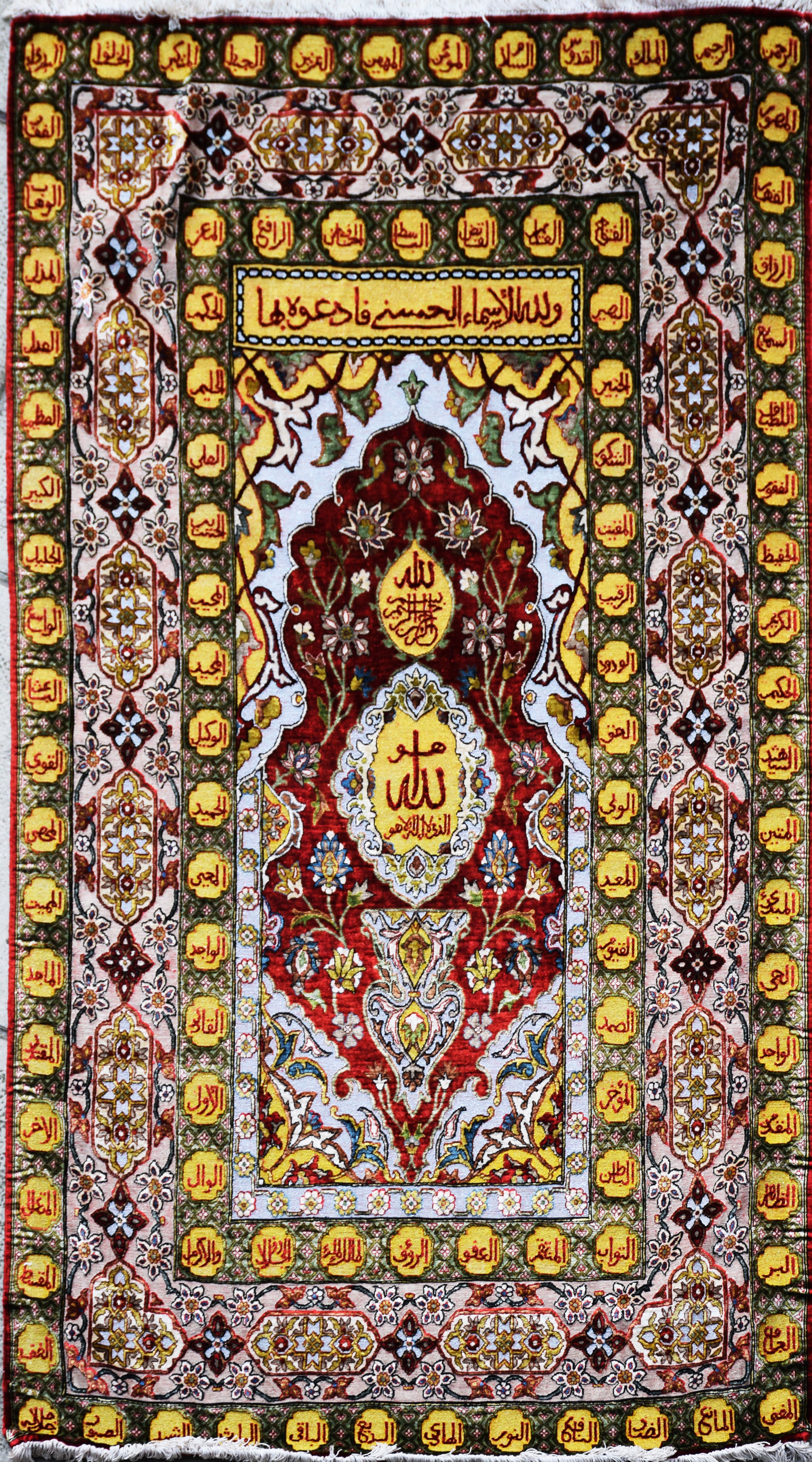 HEREKE CARPET