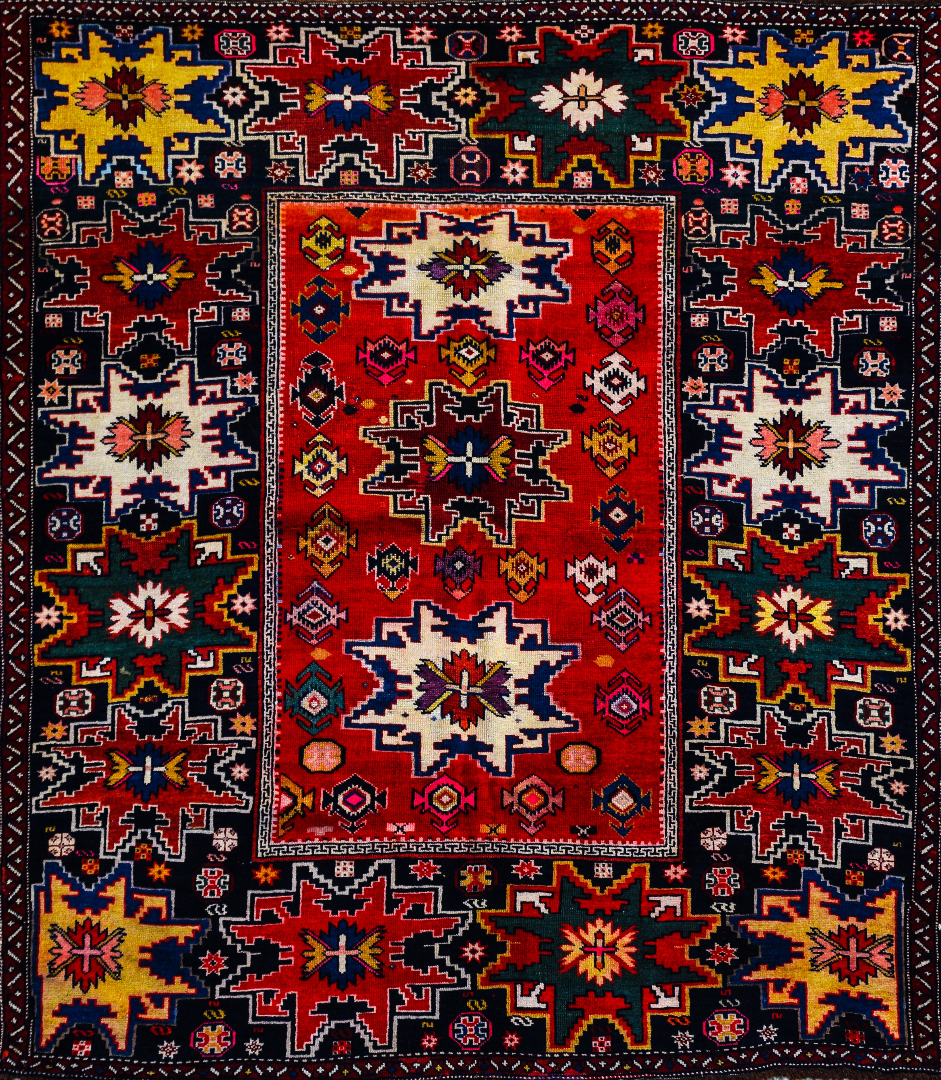 KUBA LESGHI CARPET