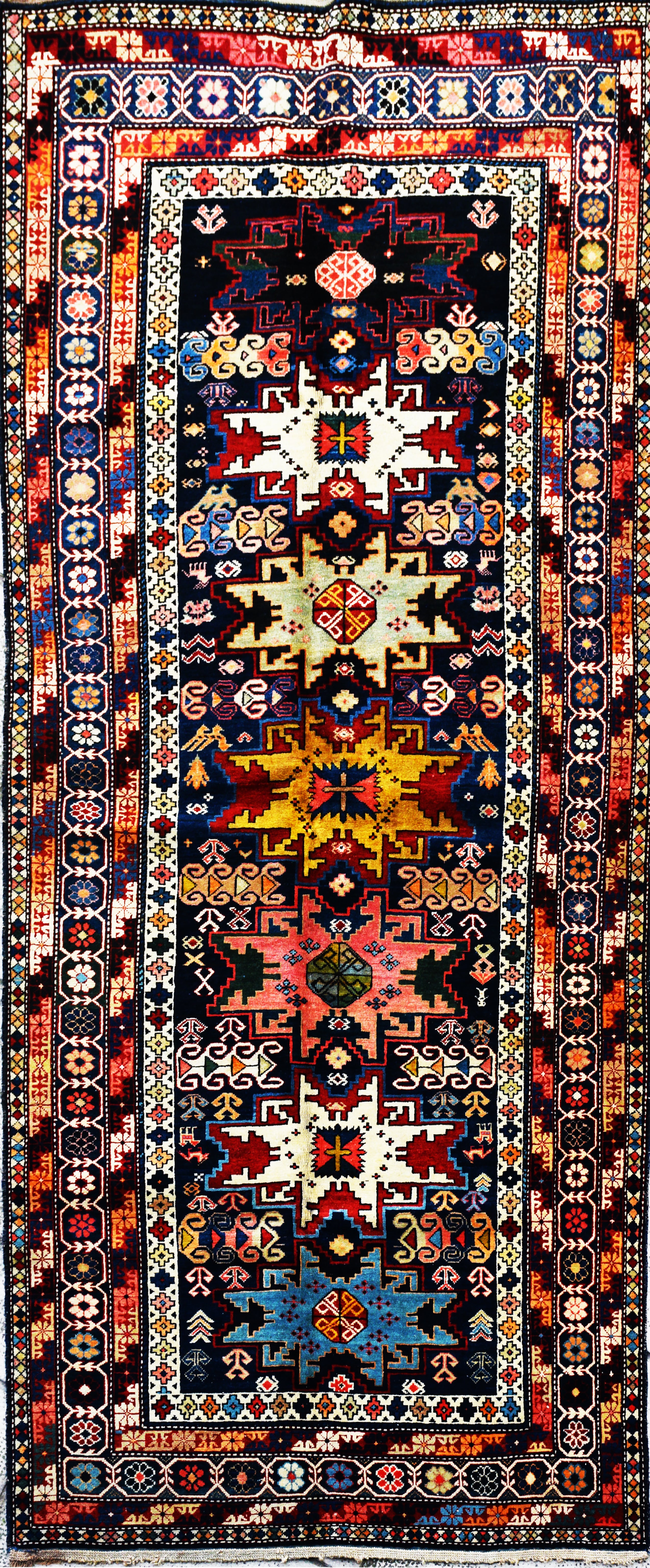 KUBA LESGHI CARPET