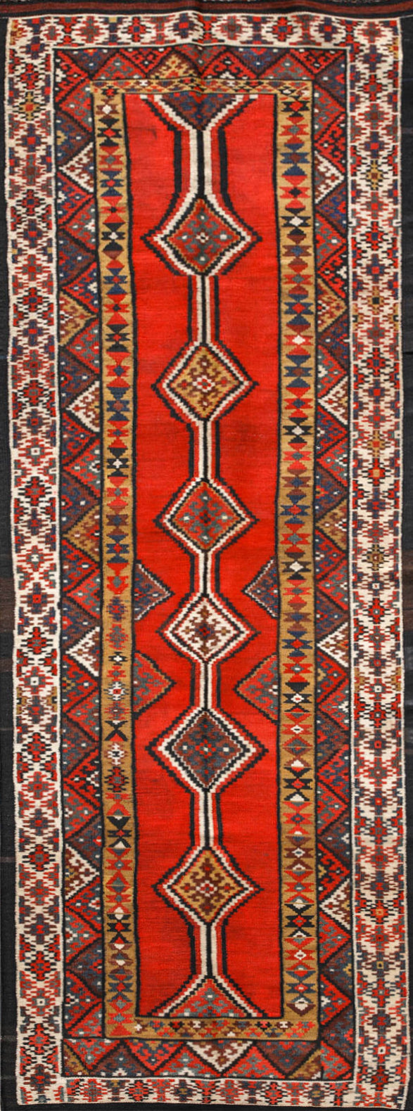 ZAREND CARPET