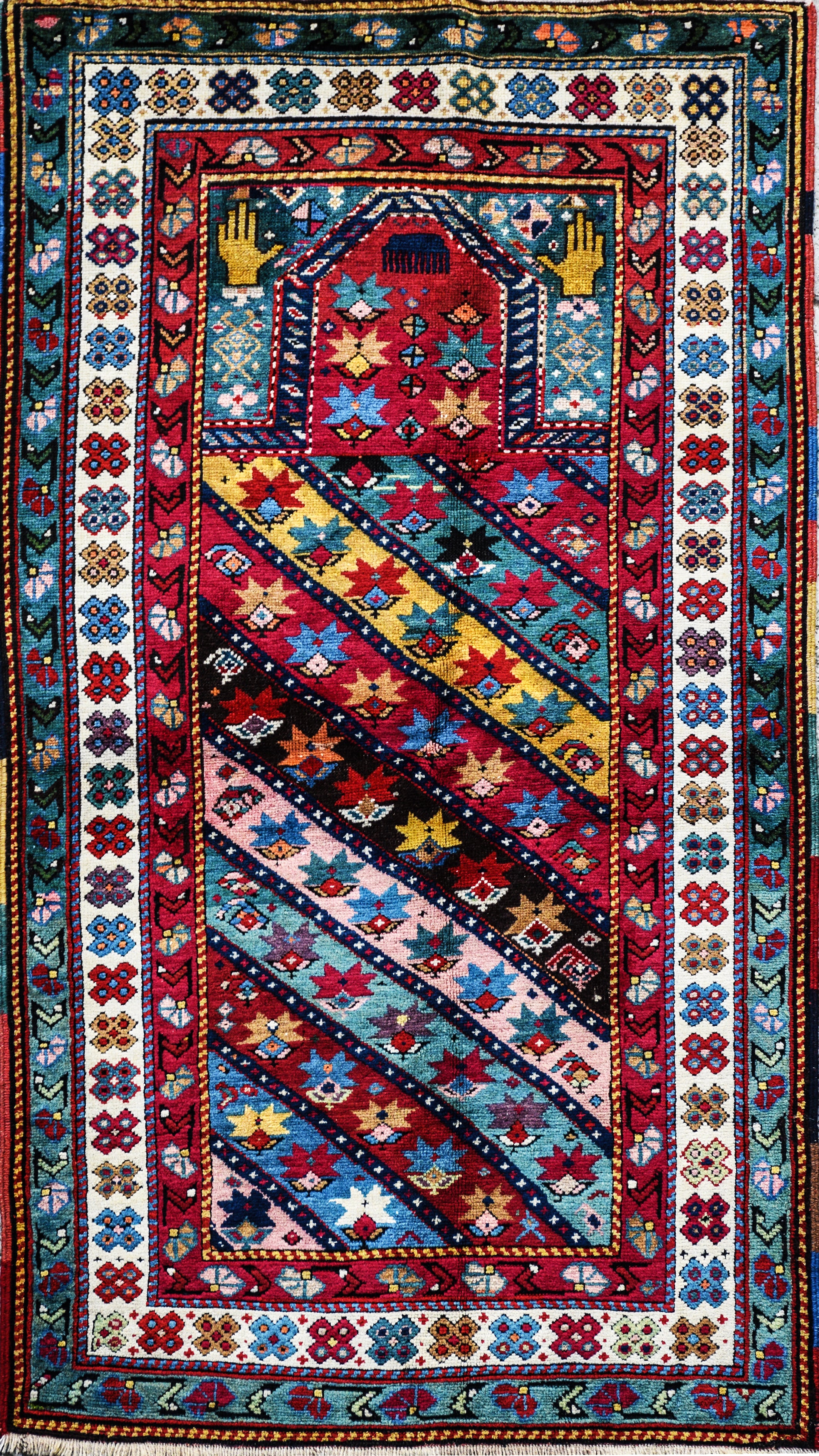 GENDJE SILHANI CARPET
