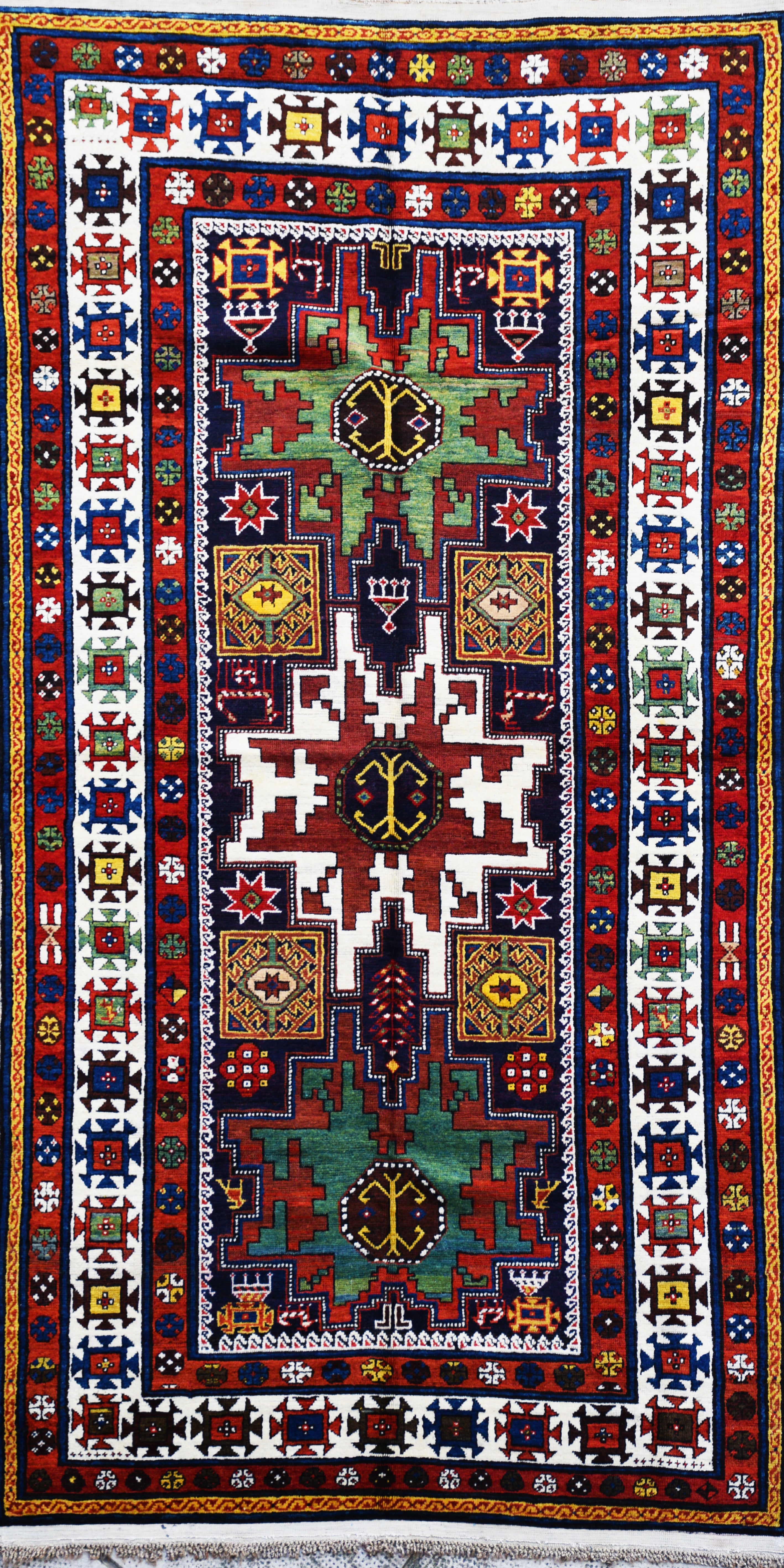 KUBA LESGHI CARPET
