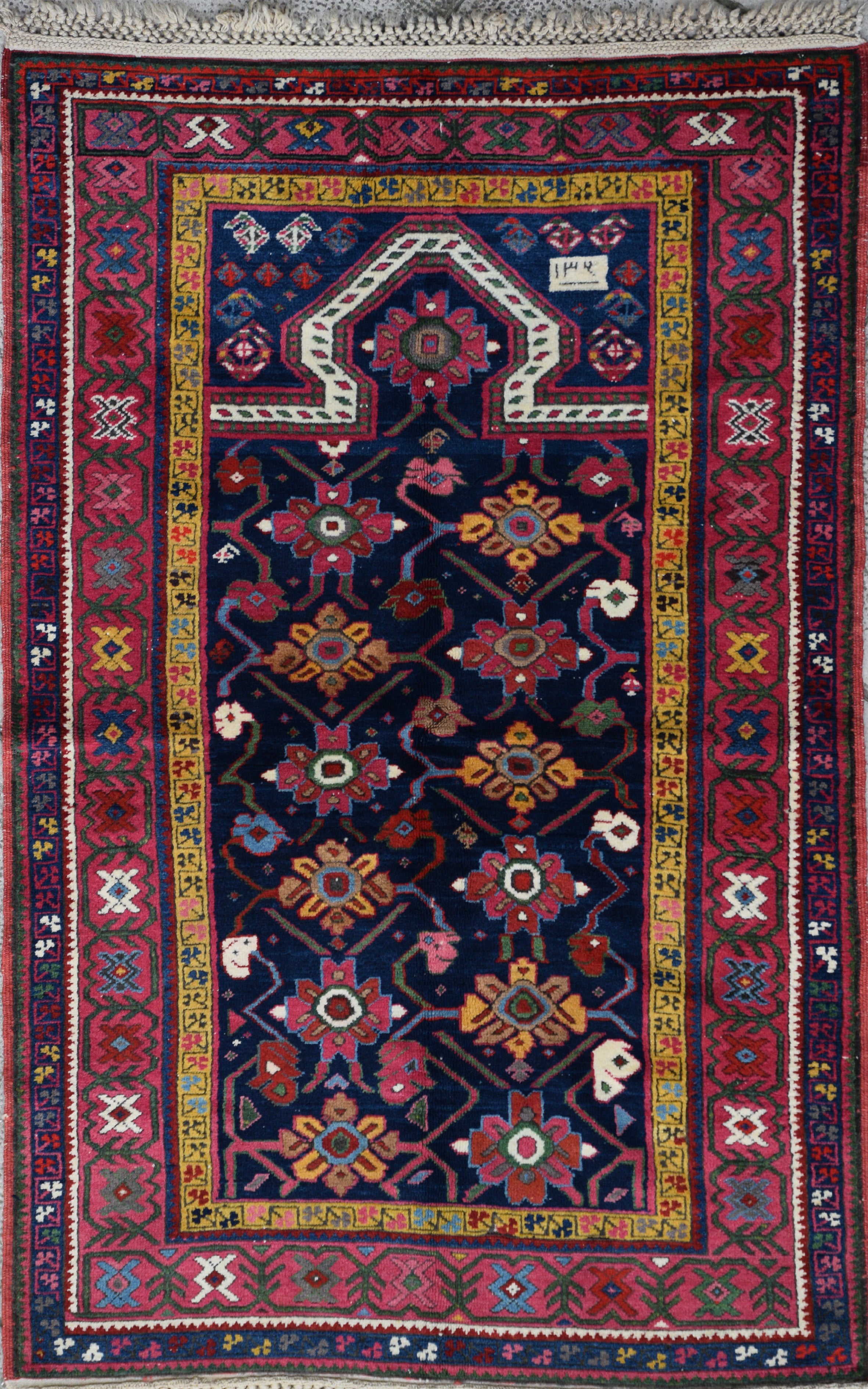 GENDJE SILIANI CARPET