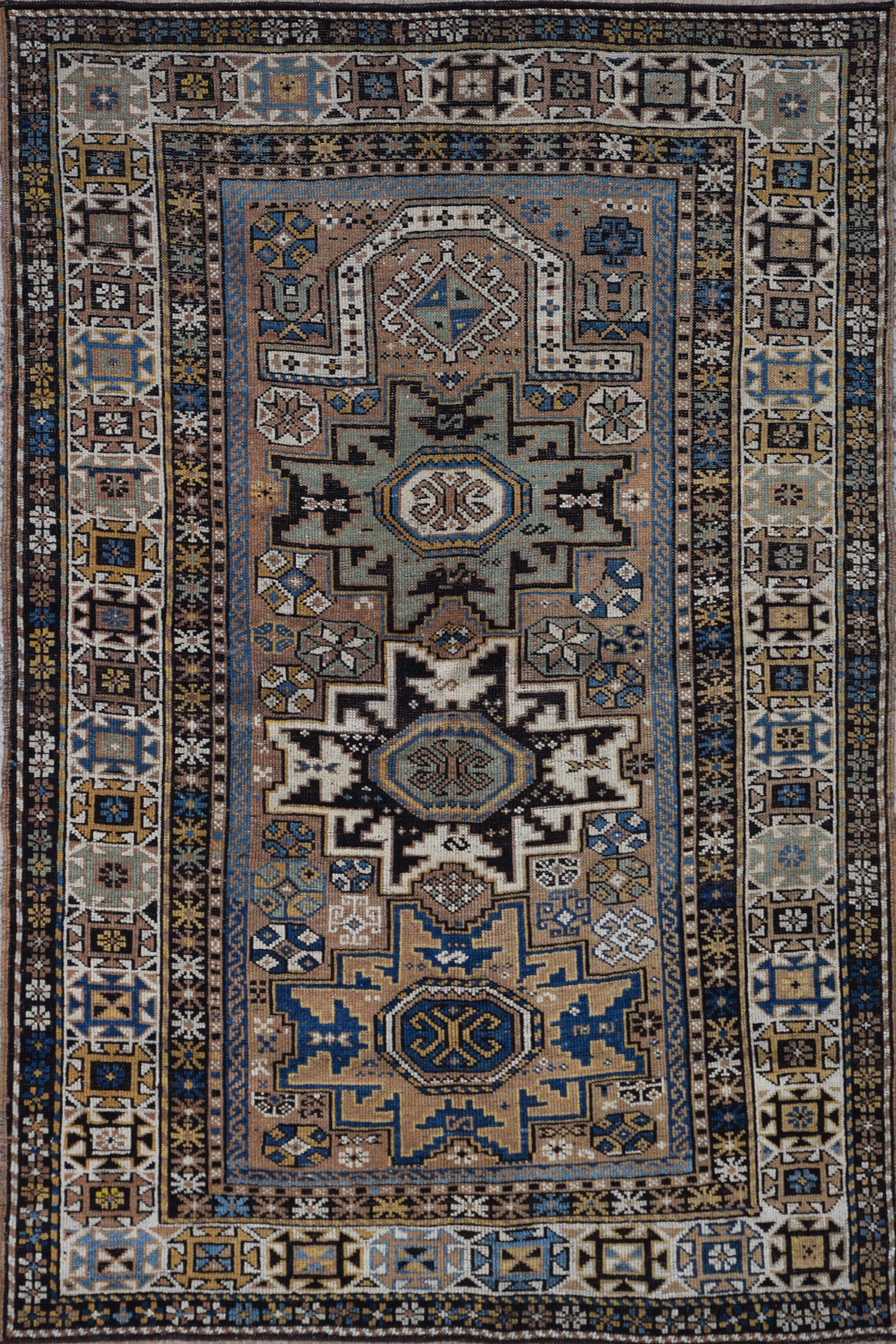 KUBA LESGHI CARPET