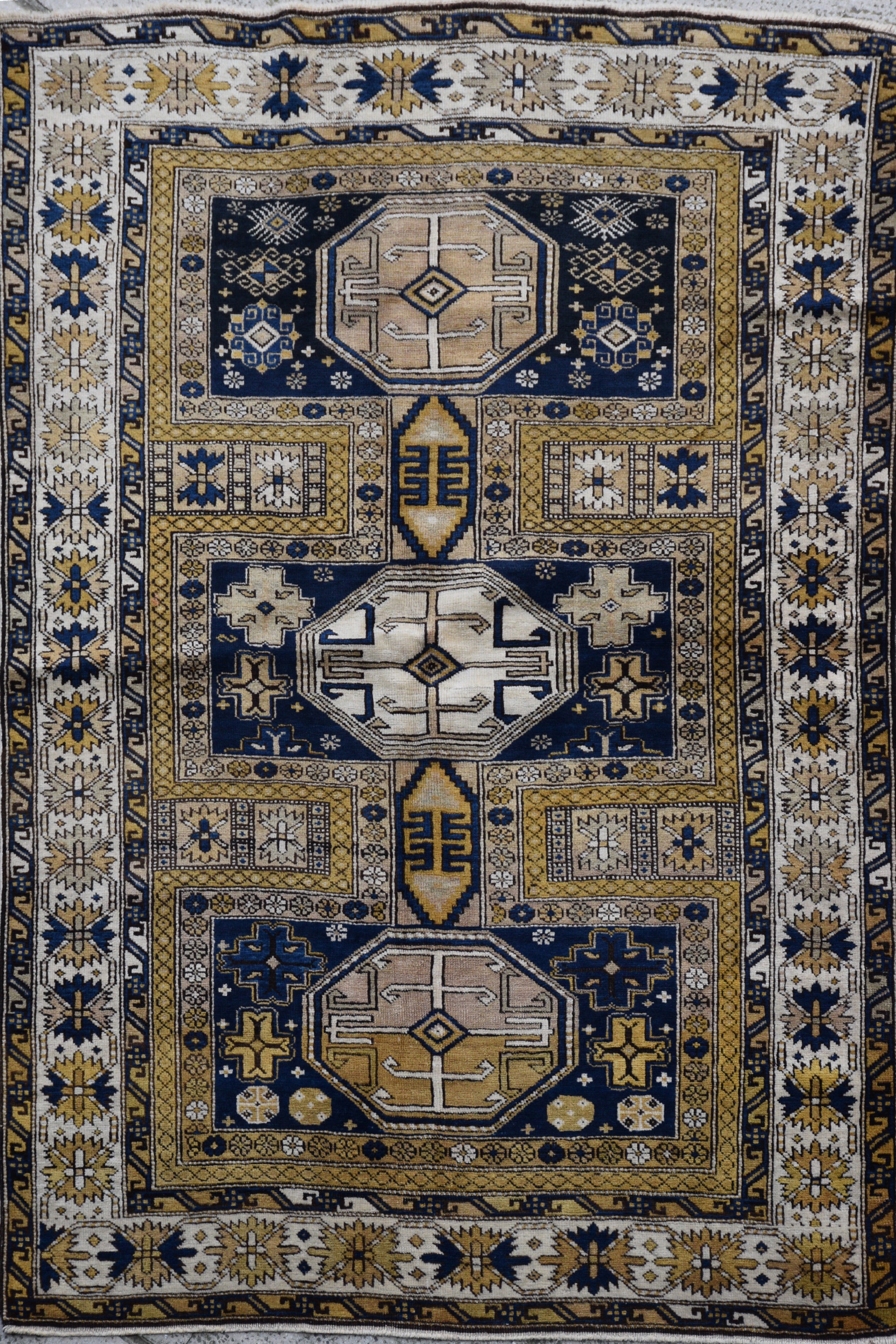 KUBA ORDUTCH CARPET
