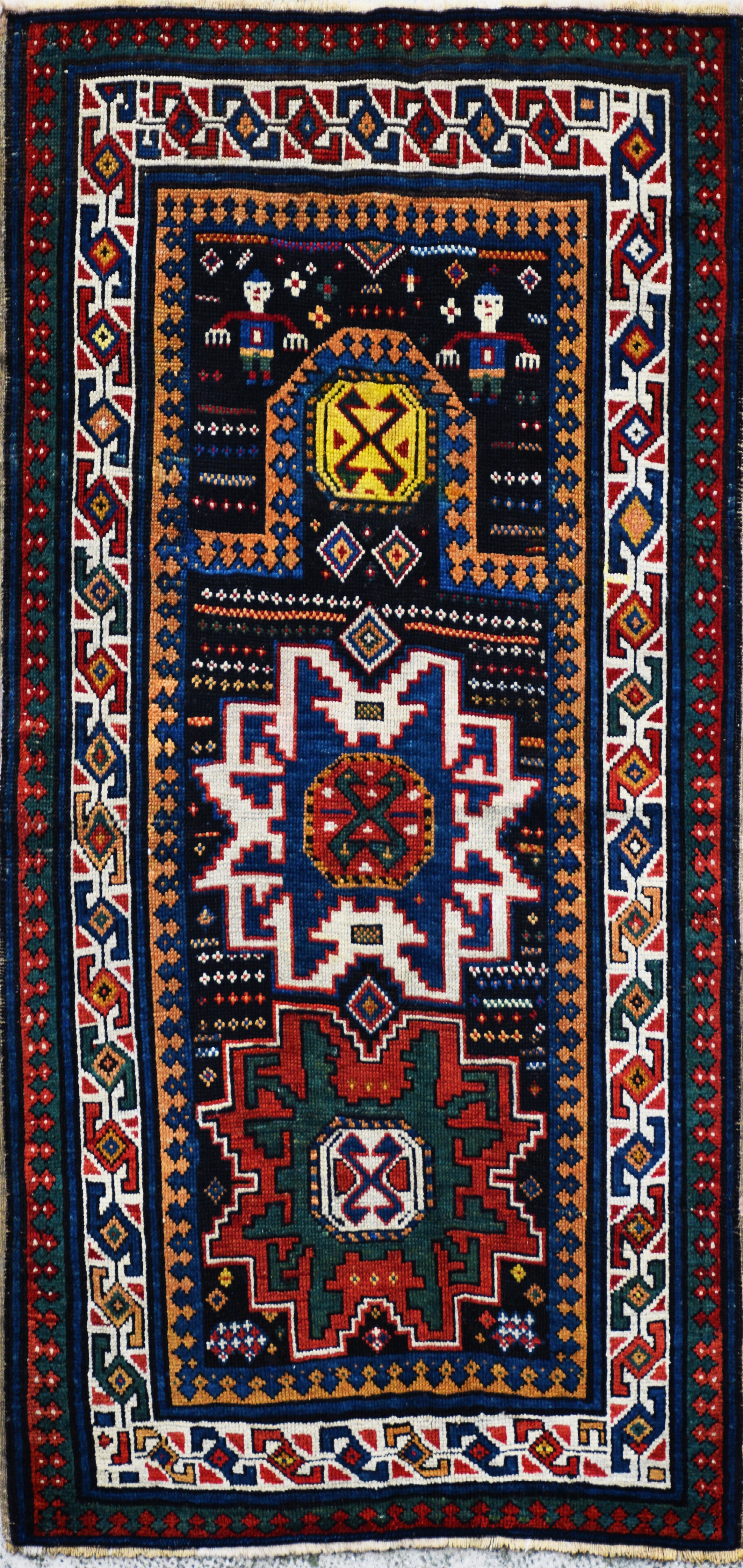 LUBA LESGHI CARPET